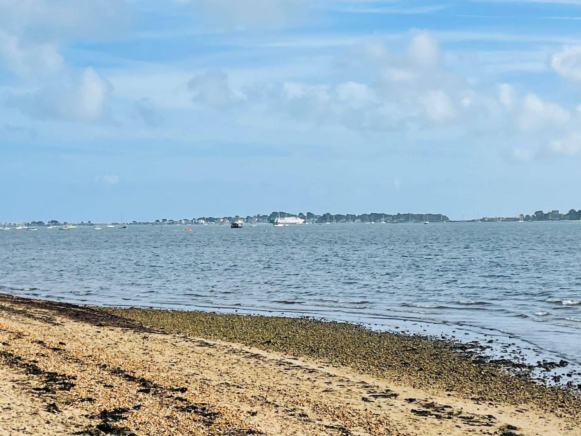 Brownsea Island View Penthouse Apartment Пул Екстериор снимка